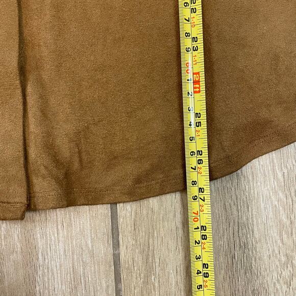 Chico’s 1 (M) Tan Faux Suede Button Down Shirt Blouse Stretch Soft Long Sleeve - Picture 5 of 7